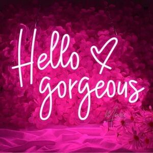 LIKE TO BE NOTIFIED OF LIVE SHOWS 🩷